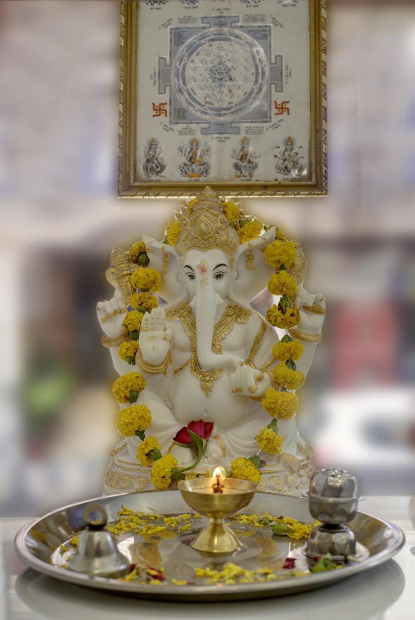 Rahul Palace By Golden Tree Near Metro Station And Ajmal Khan Market نيودلهي المظهر الخارجي الصورة
